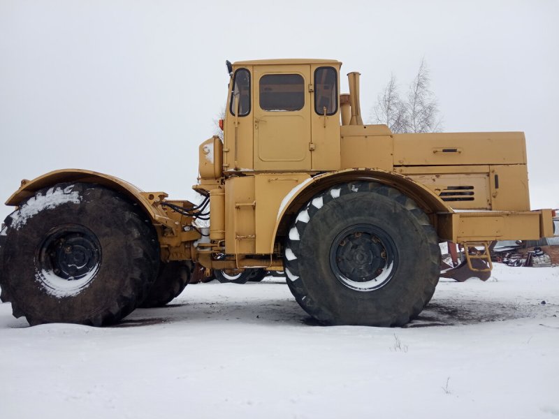 К701 Кировец трактор