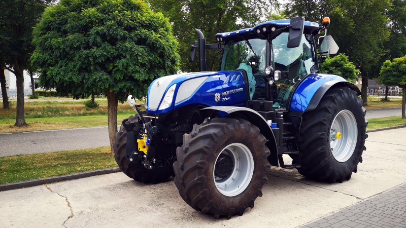 Нью Холланд t8000