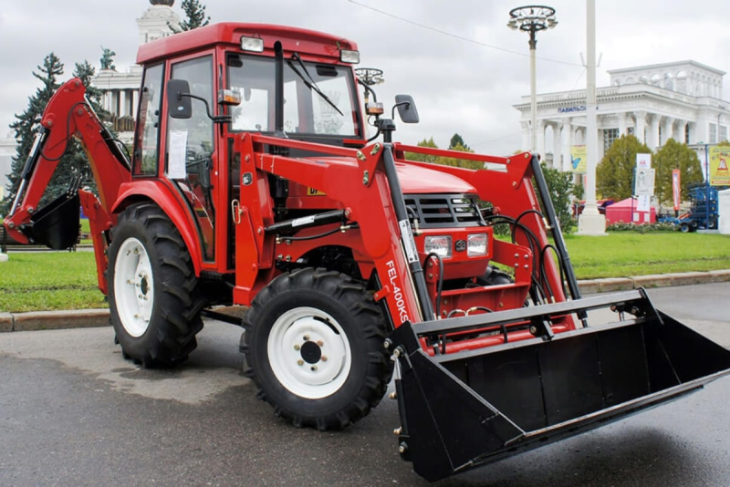 Трактор Dongfeng DF-244