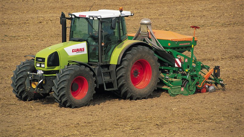 CLAAS ares 826