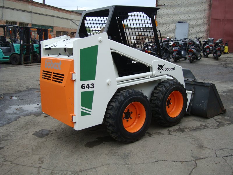Фронтальный погрузчик Bobcat
