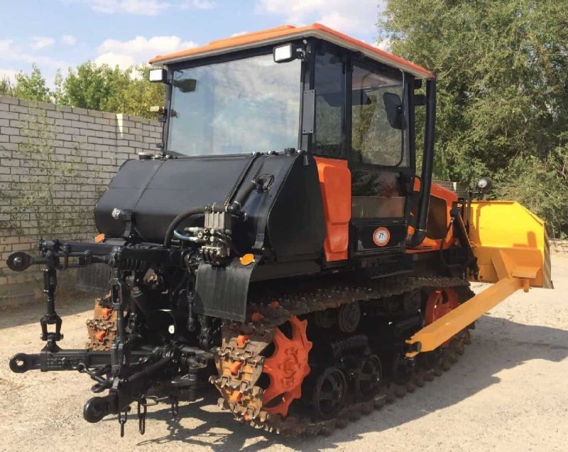 Трактор ВТГ-100-рс4