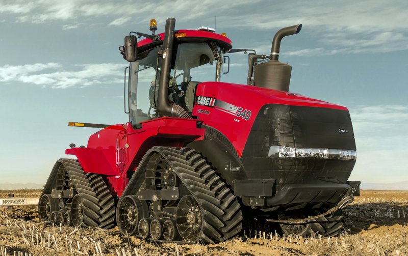 Парк автономных тракторов Steiger Quadtrac