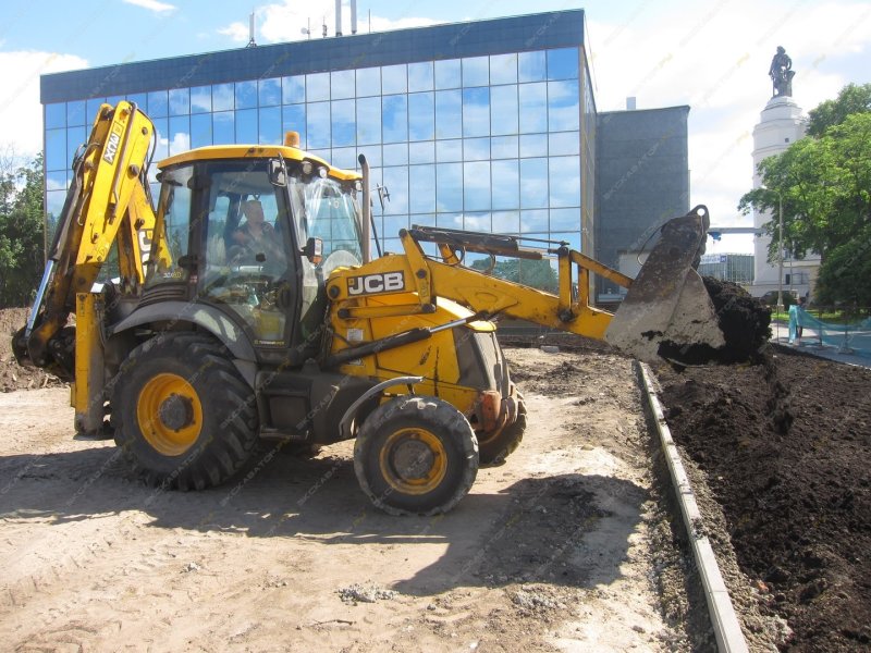 Трактор JCB полноповоротный