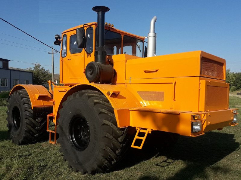 Кировец к 700