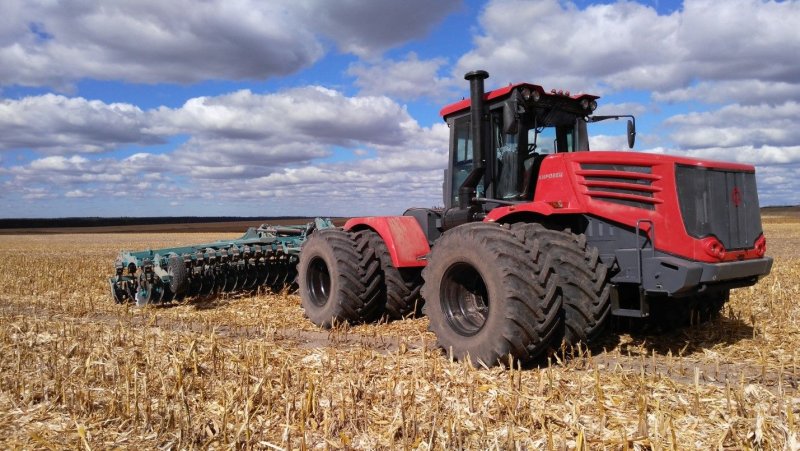 Трактор Кировец к 739