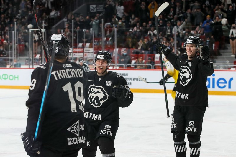 Тему пулкенин в форме трактора