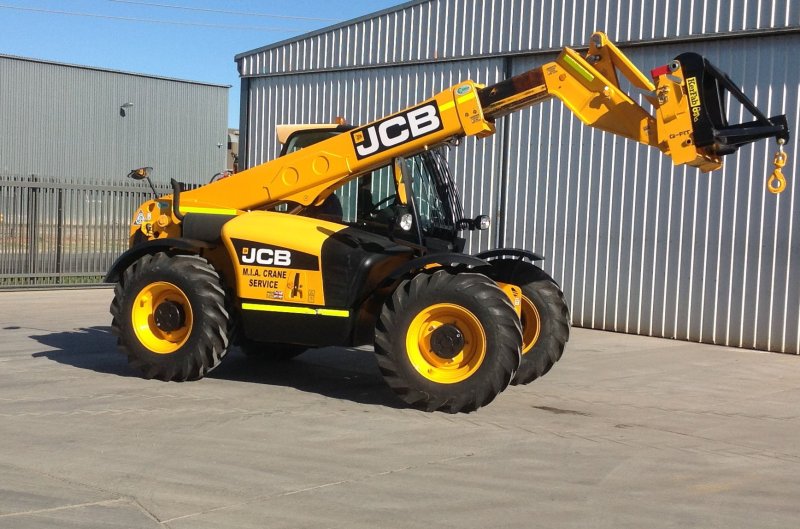 Маниту погрузчик JCB