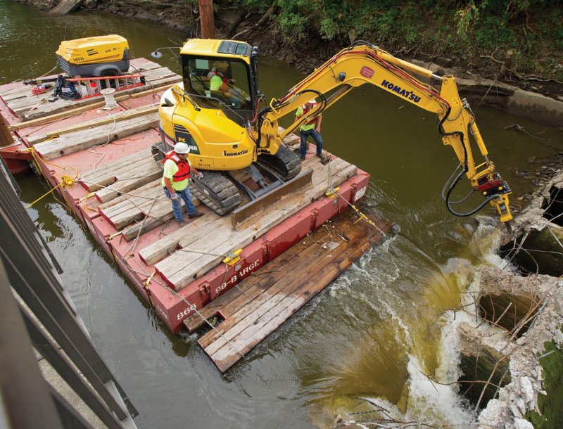 Экскаватор амфибия Komatsu
