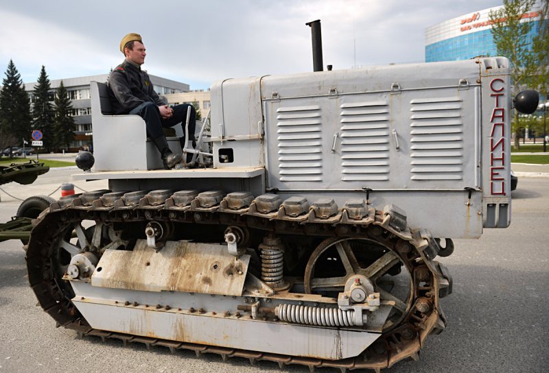 Сталинец-65 трактор