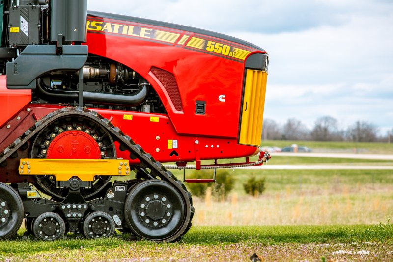 Versatile 570dt