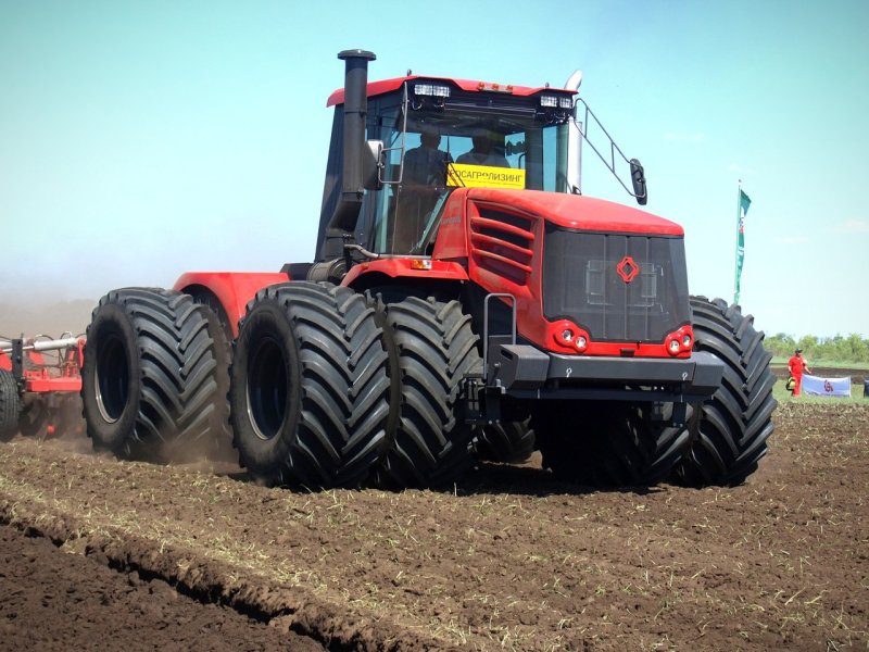 Кировец к 744 r4
