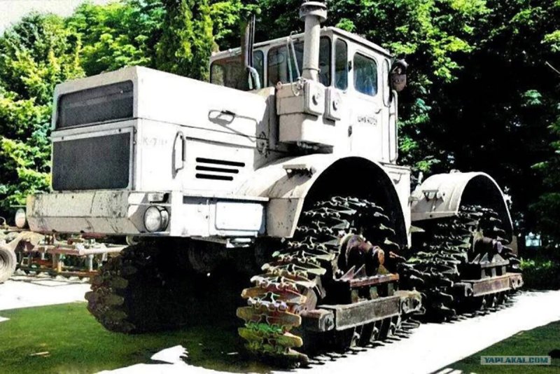 К700 Кировец трактор гусеничный
