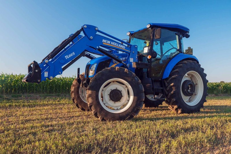Трактор New Holland td5