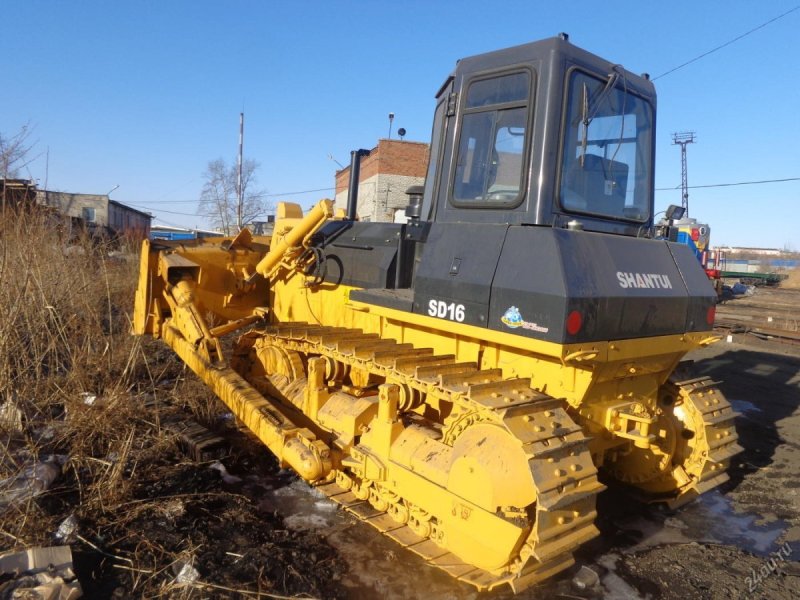 Бульдозер Shantui sd16