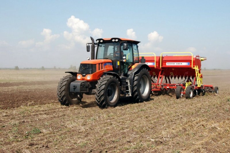 Трактор Terrion 3180