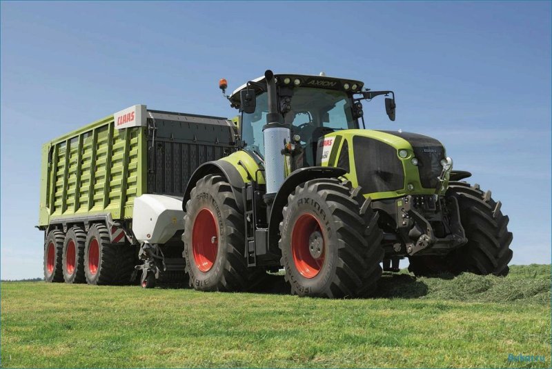 Трактор CLAAS Axion