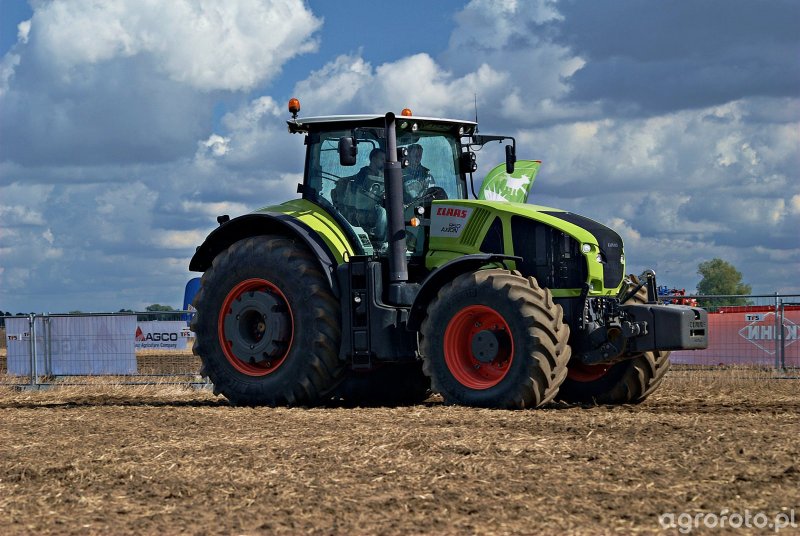 CLAAS Axion 950