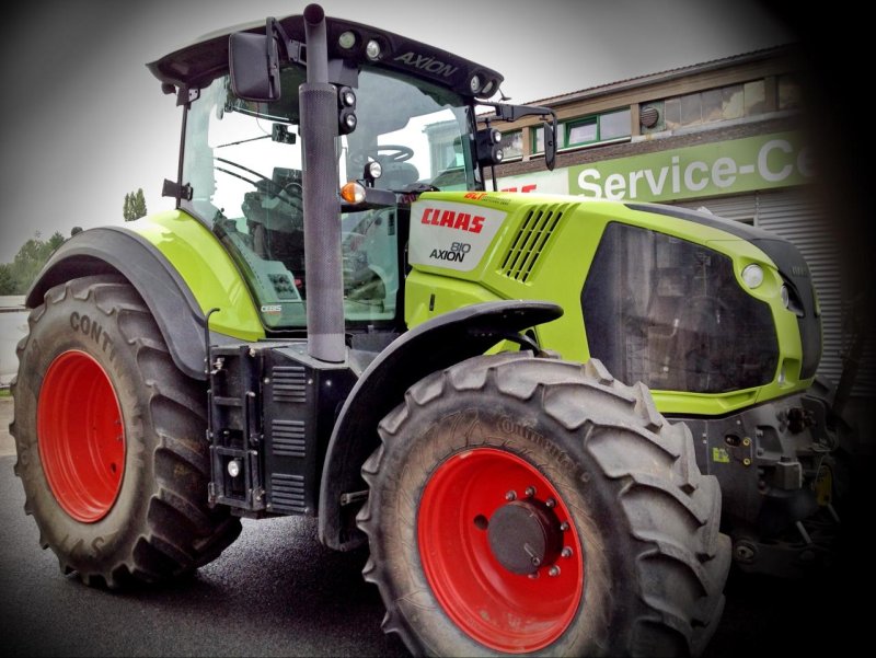 CLAAS трактор Axion 810