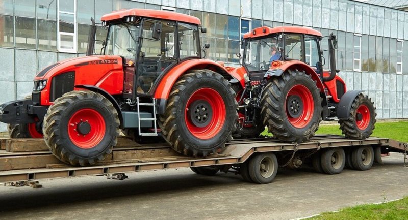 Трактор сельскохозяйственный колесный Ant 4135f