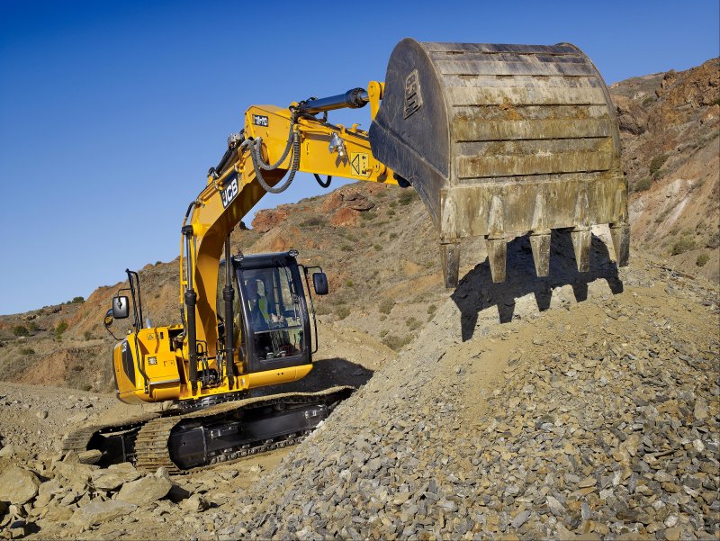 Карьерный экскаватор JCB