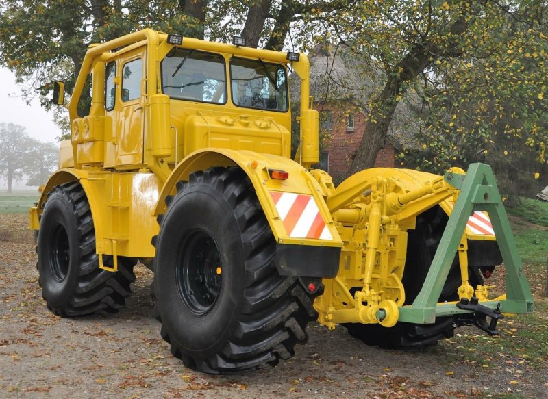 К701 Кировец на v12