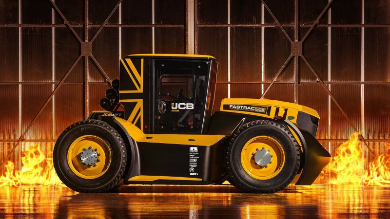 Гоночный трактор JCB