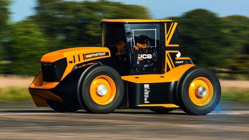 Гоночный трактор JCB