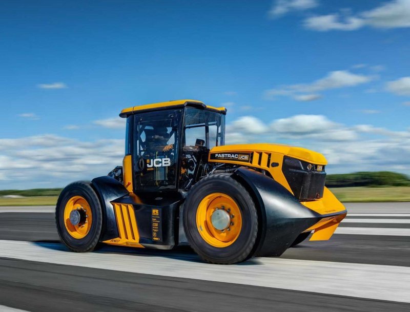 JCB Fastrac 8000