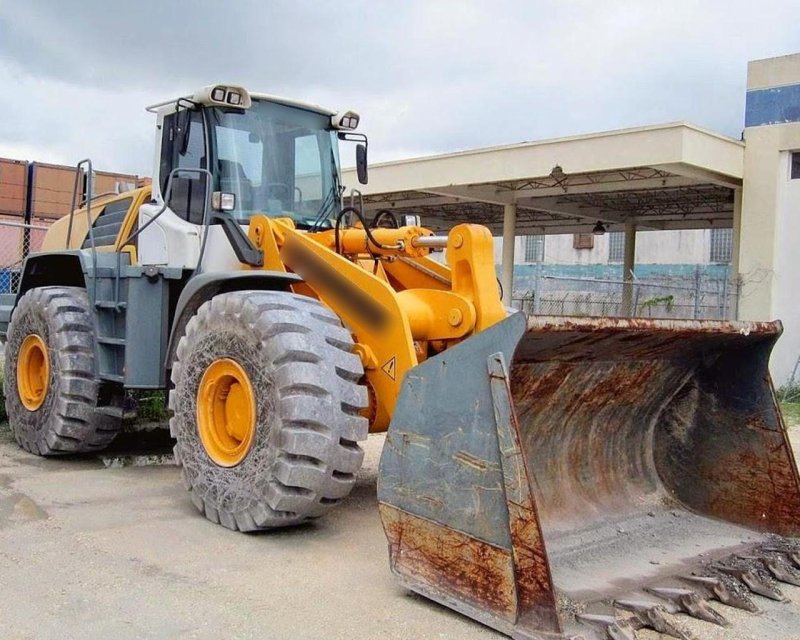 Трактор Либхер