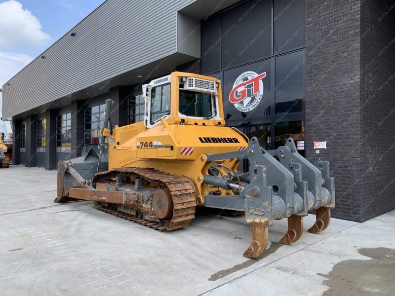 Бульдозер Liebherr PR 744