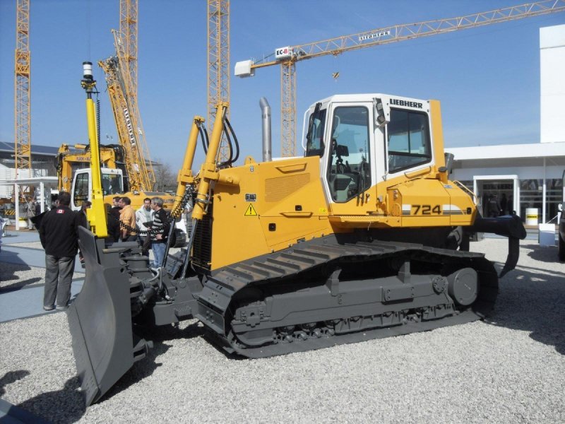 Liebherr PR 724