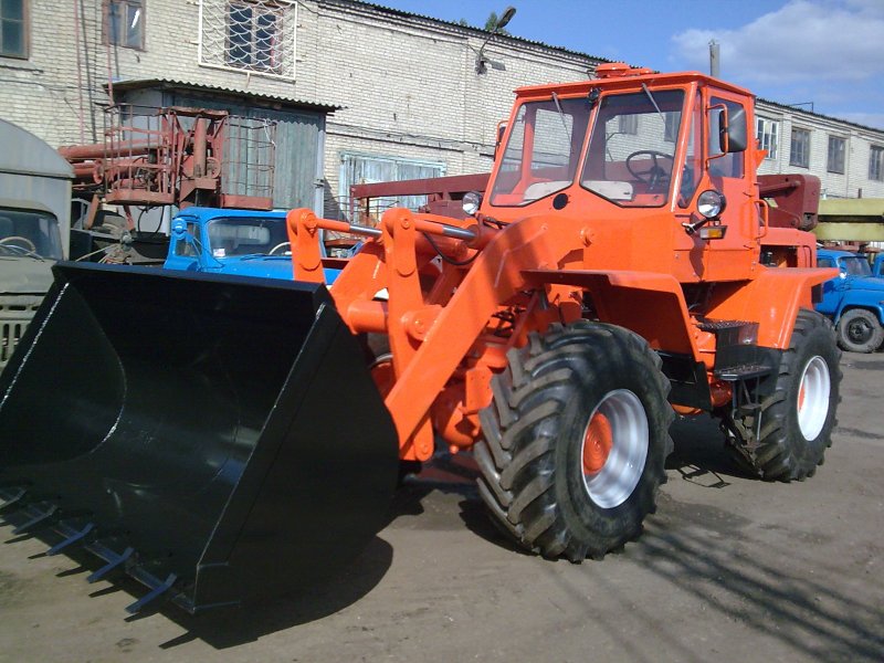 Погрузчик на трактор т 150