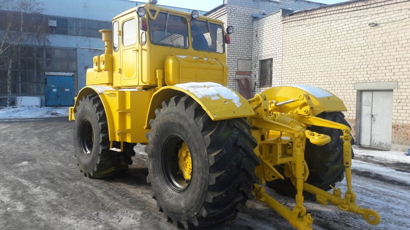 Кировец к700 сзади
