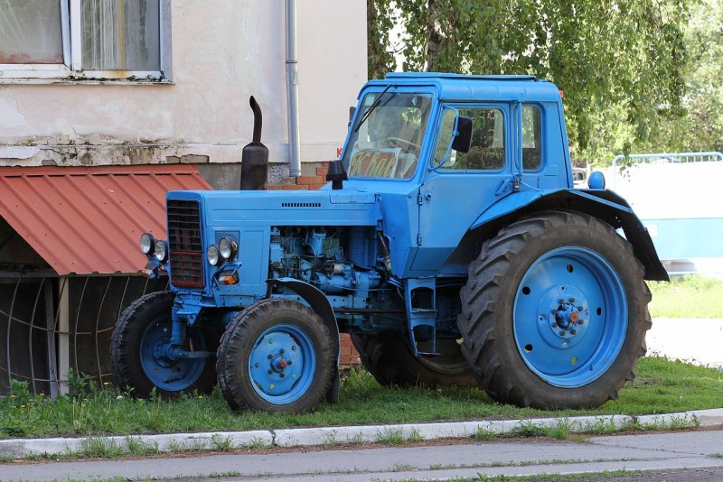 МТЗ-80 трактор
