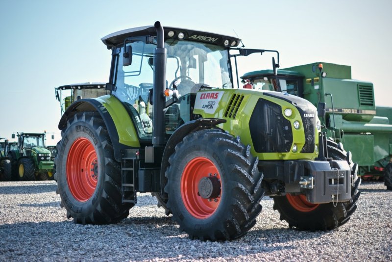 CLAAS Arion 630