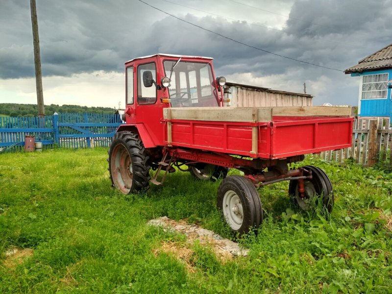Трактор ХТЗ Т 16