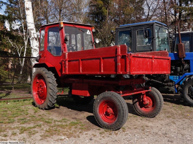 Трактор ВТЗ Т-16
