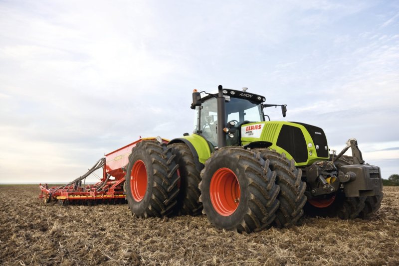 CLAAS Axion 850