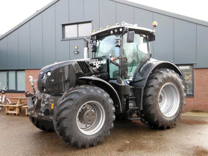CLAAS Axion 850
