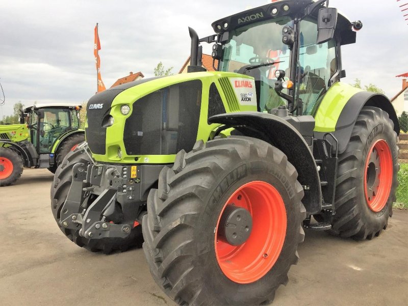 Трактор CLAAS Axion 500