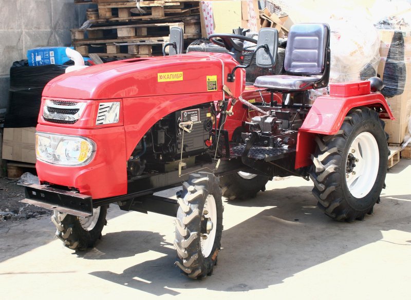Мини-трактор Калибр МТ-244
