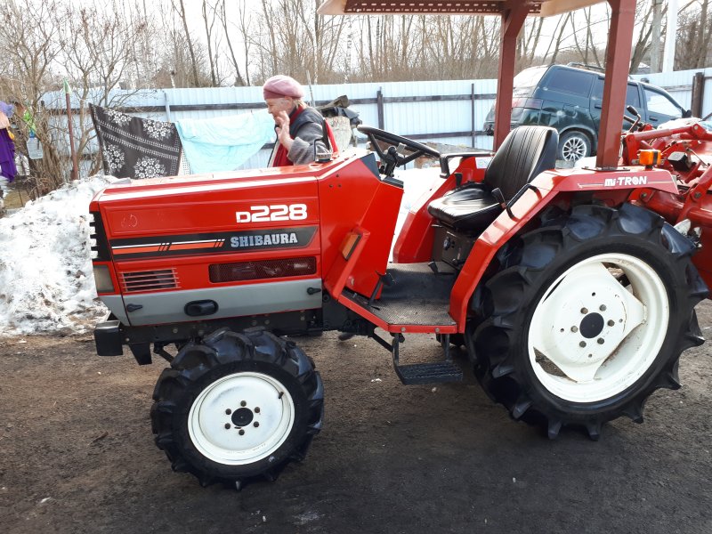 Японский минитрактор Shibaura d235f