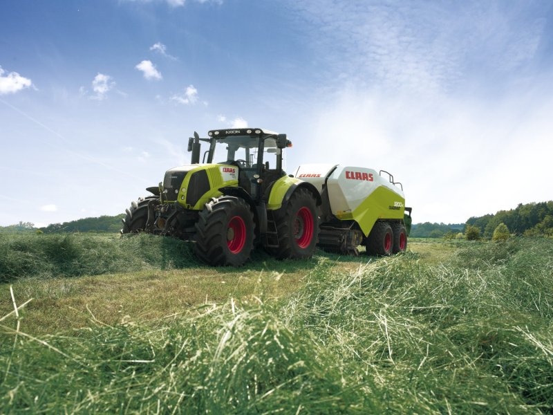 CLAAS Аксион трактор