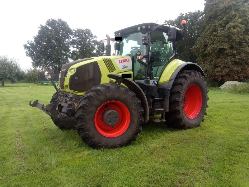 CLAAS Axion 830