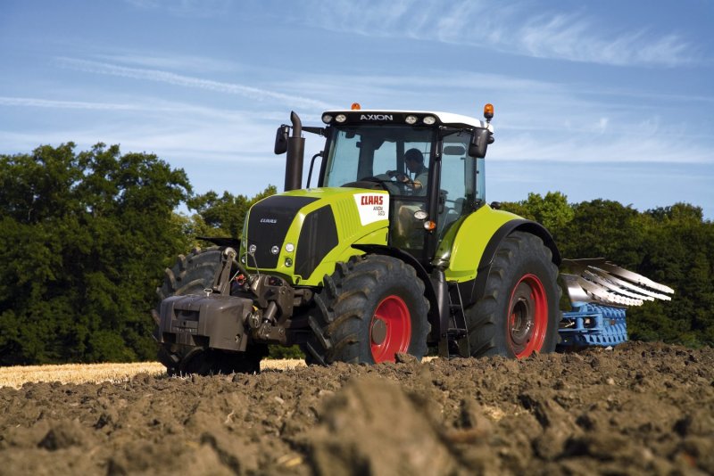 Клаас Axion 800