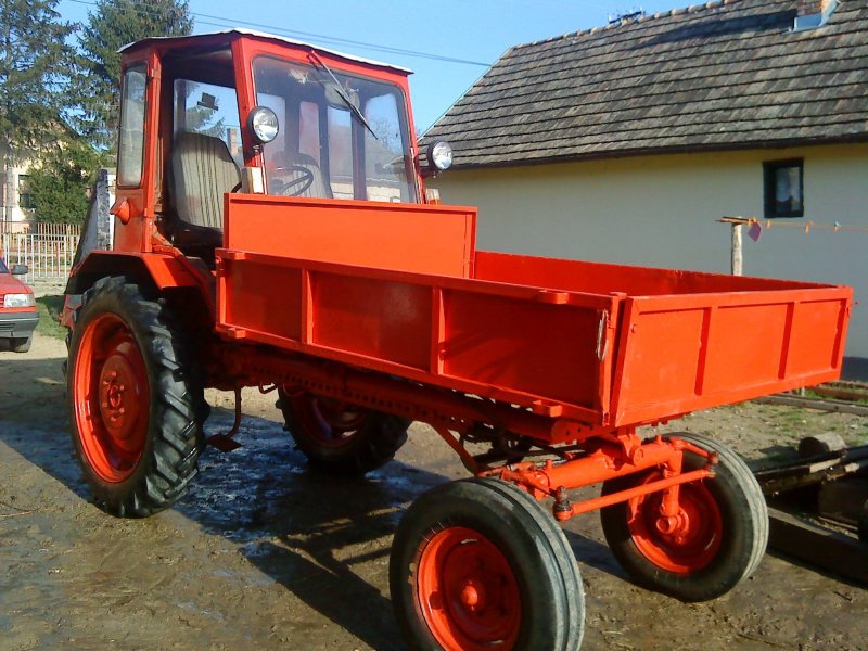 Трактор ВТЗ Т-16