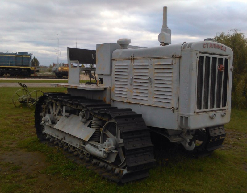 Сталинец-65 трактор