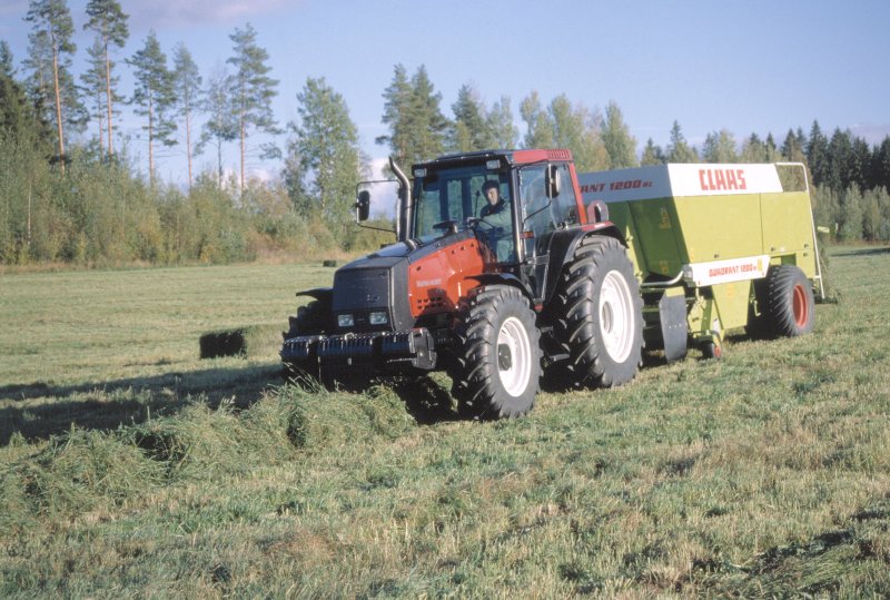 Valmet 8750