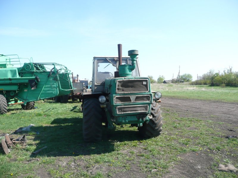 Трактор т-150 с дискатором